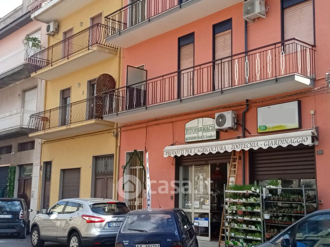 Appartamento in Vendita in Via umberto 195 a Fiumefreddo di Sicilia