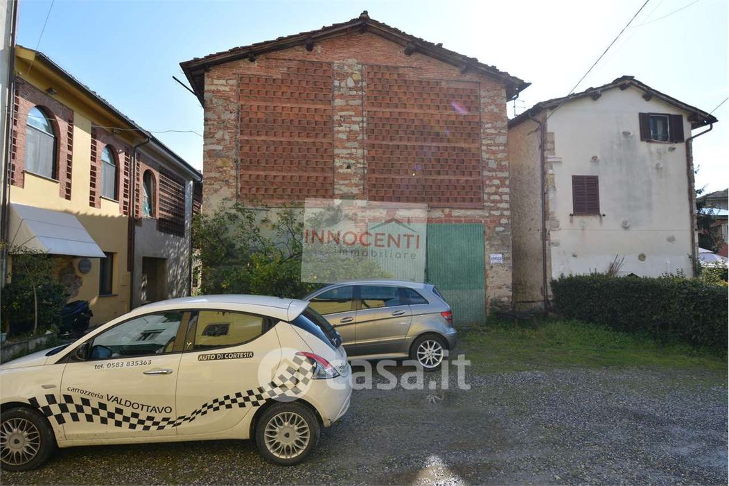 Rustico/Casale in Vendita in Via di Boboli 10 a Lucca