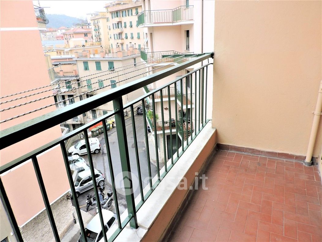 Appartamento in Affitto in Via Sergio Piombelli a Genova