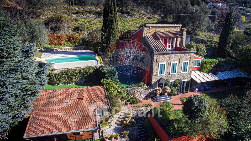 Villa in Vendita in a Sanremo