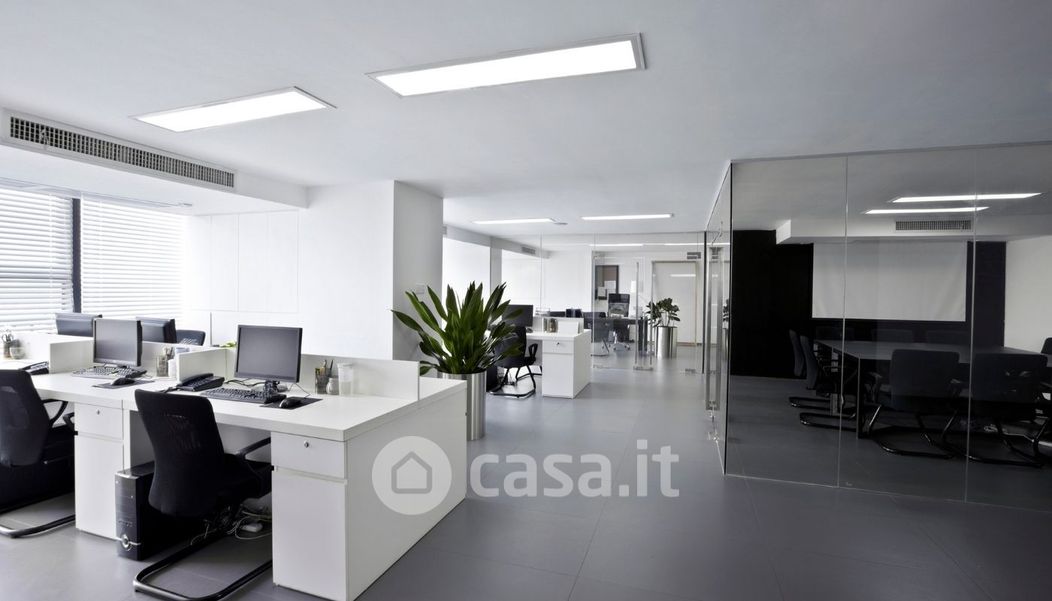 Ufficio in Affitto in Via Tortona a Milano