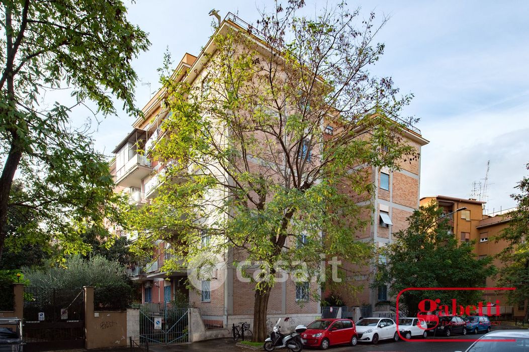 Appartamento in Vendita in Via MACEDONIO MELLONI a Roma
