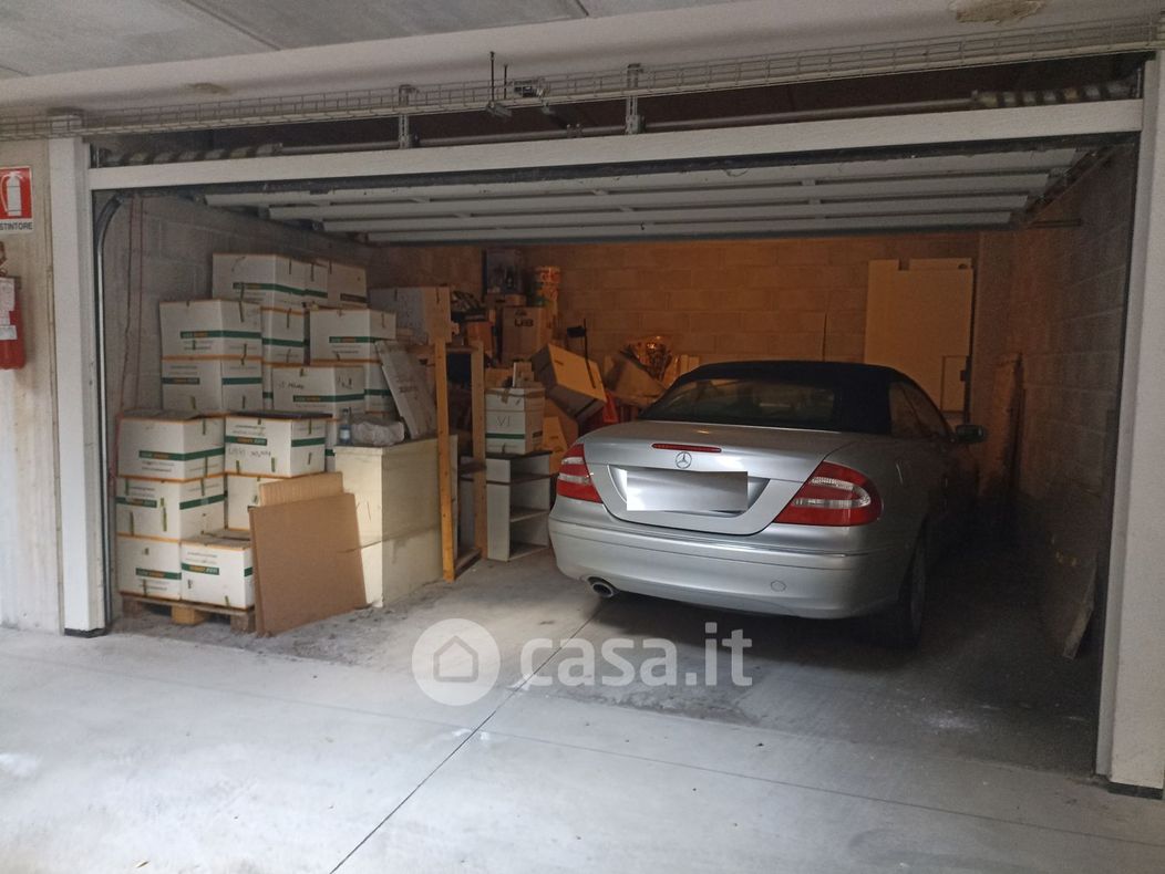Garage/Posto auto in Vendita in Via Alcide de Gasperi a Domodossola
