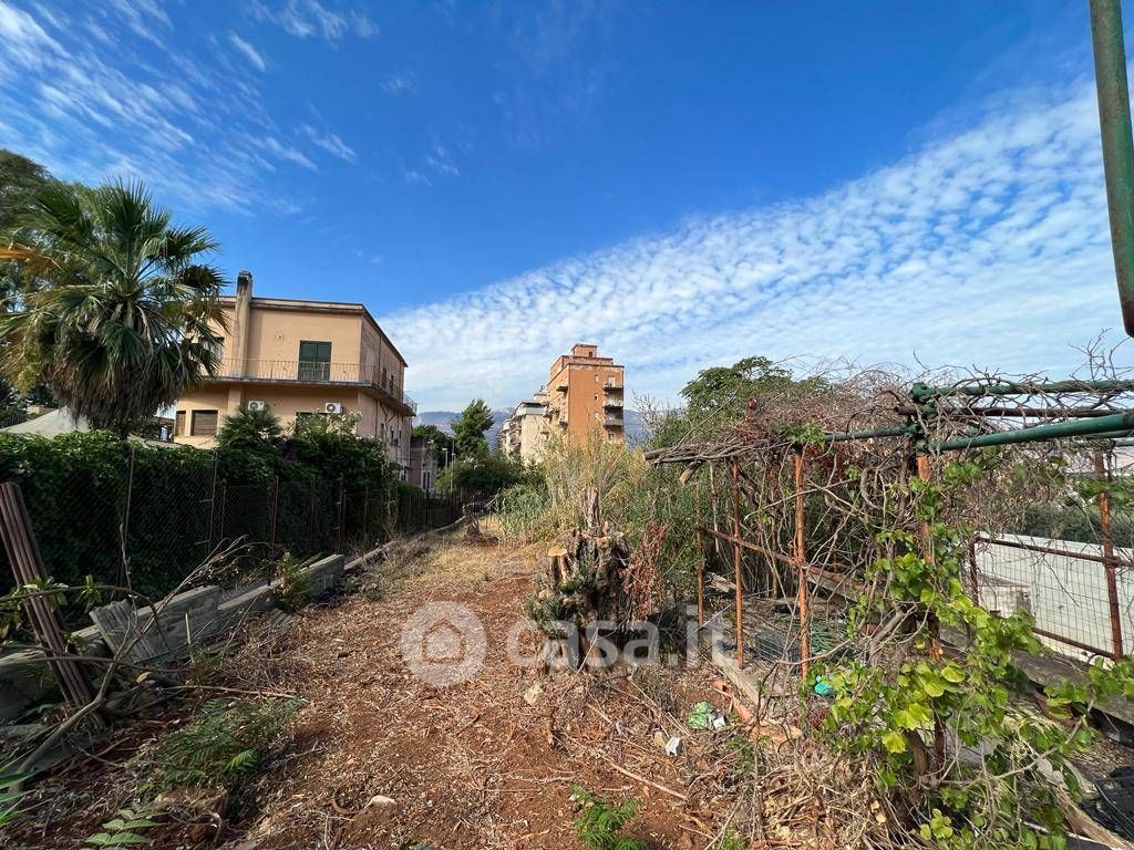 Terreno edificabile in Vendita in Via Marinai Alliata 1 a Palermo