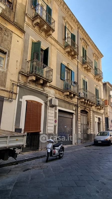 Appartamento in Vendita in Via Naumachia 75 a Catania