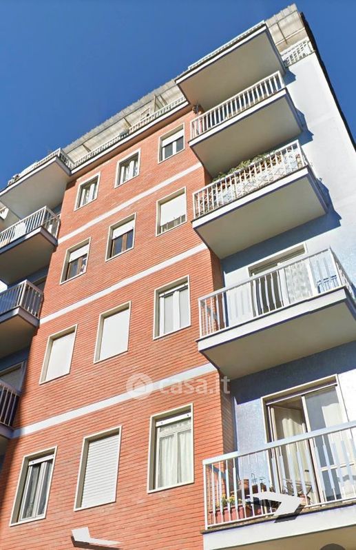Appartamento in Vendita in Via Francesco Baracca a Torino