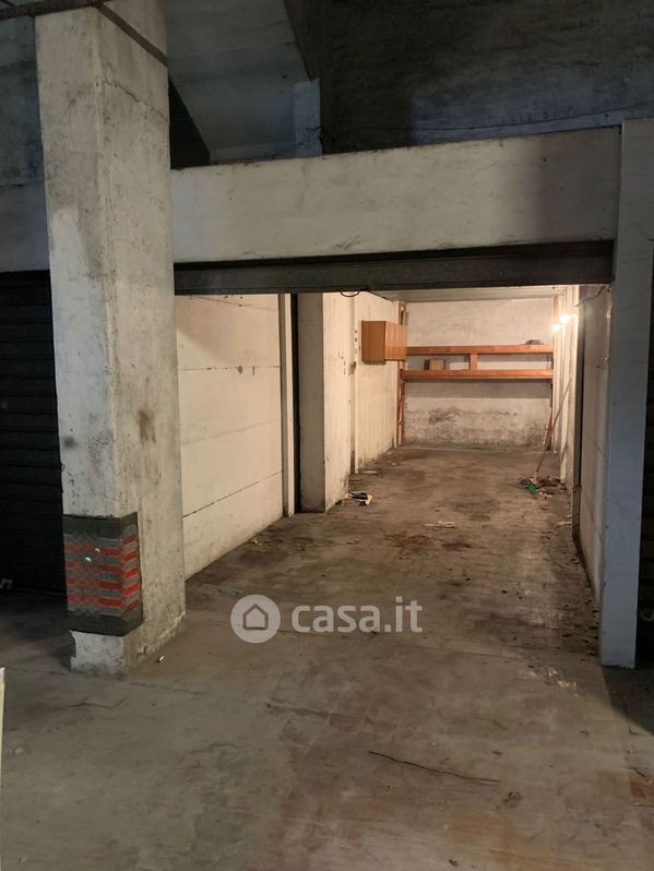 Garage/Posto auto in Vendita in Via Silvestri 240 a Roma