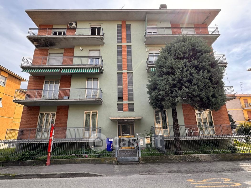 Appartamento in Vendita in Via Edoardo Jenner 38 a Parma