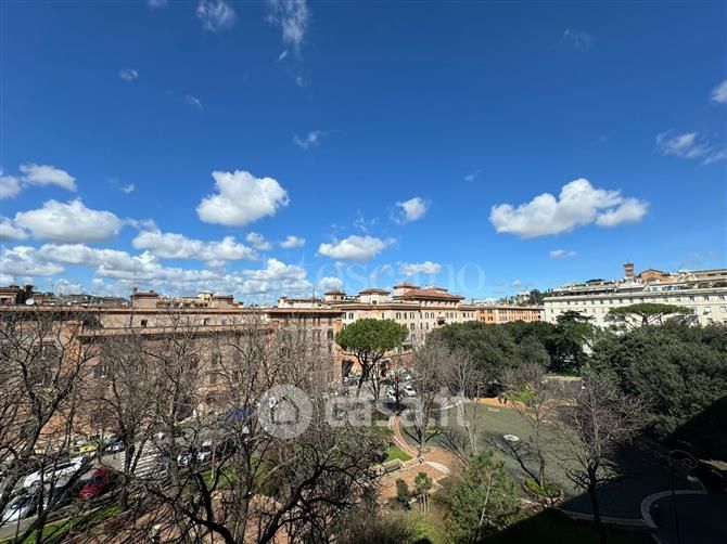 Appartamento in Vendita in Piazza di S Maria Liberatrice a Roma
