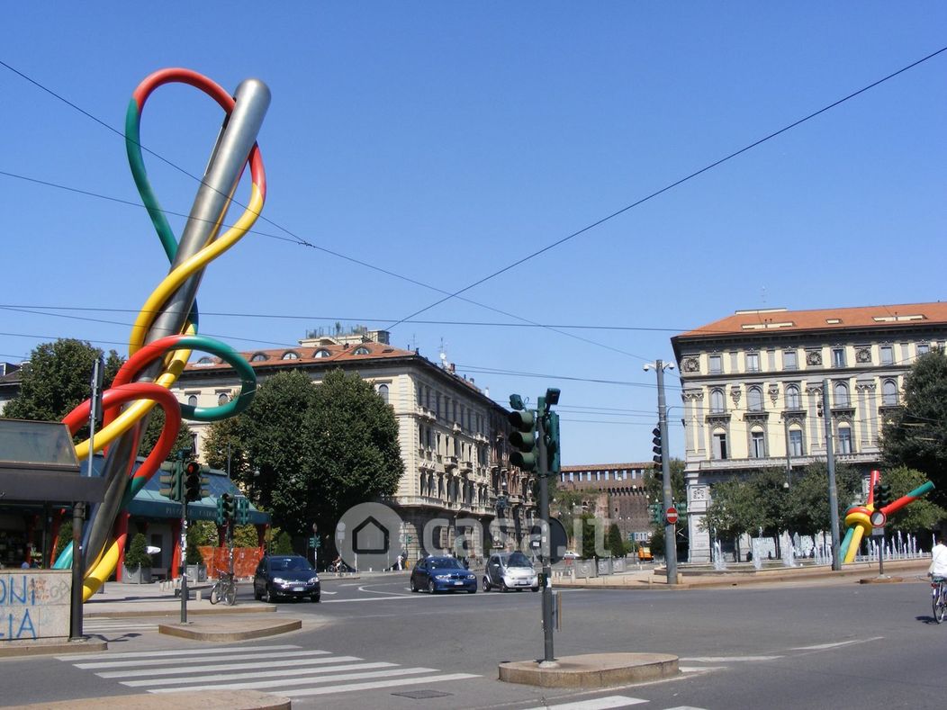 Stabile / Palazzo in Affitto in a Milano