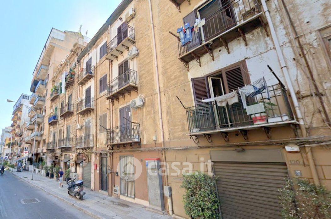 Appartamento in Vendita in Corso A. Amedeo 124 a Palermo