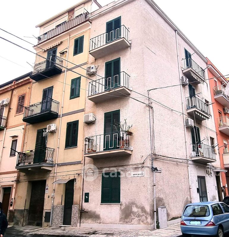Appartamento in Vendita in Via Antonio Cassarino 112 a Palermo