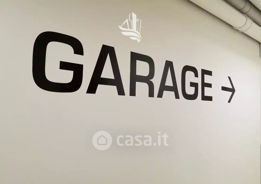 Garage/Posto auto in Vendita in Via della Visitazione 100 a Bolzano