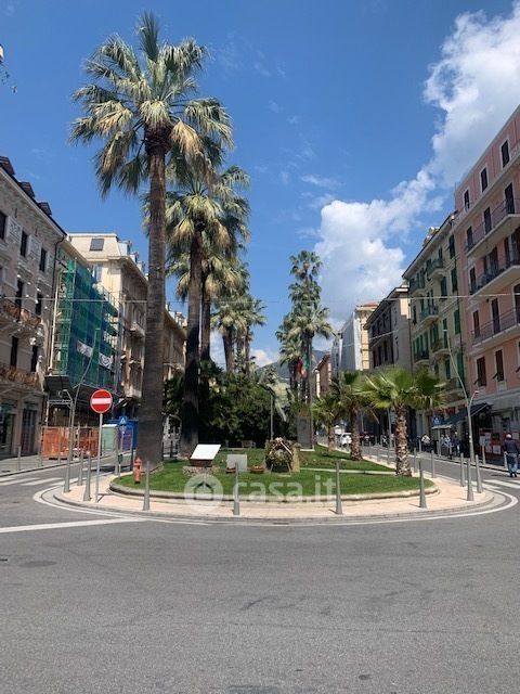 Appartamento in Vendita in Corso Augusto Mombello a Sanremo