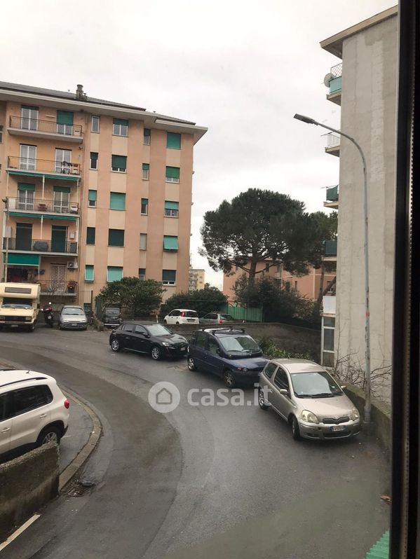 Appartamento in Vendita in Via Bartolomeo Carrea a Genova