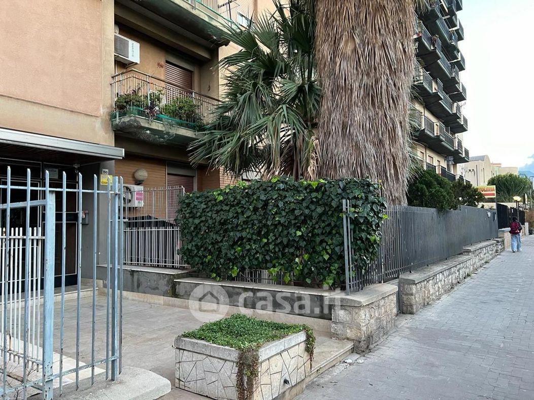Appartamento in Vendita in Via Ernesto Basile 150 a Palermo
