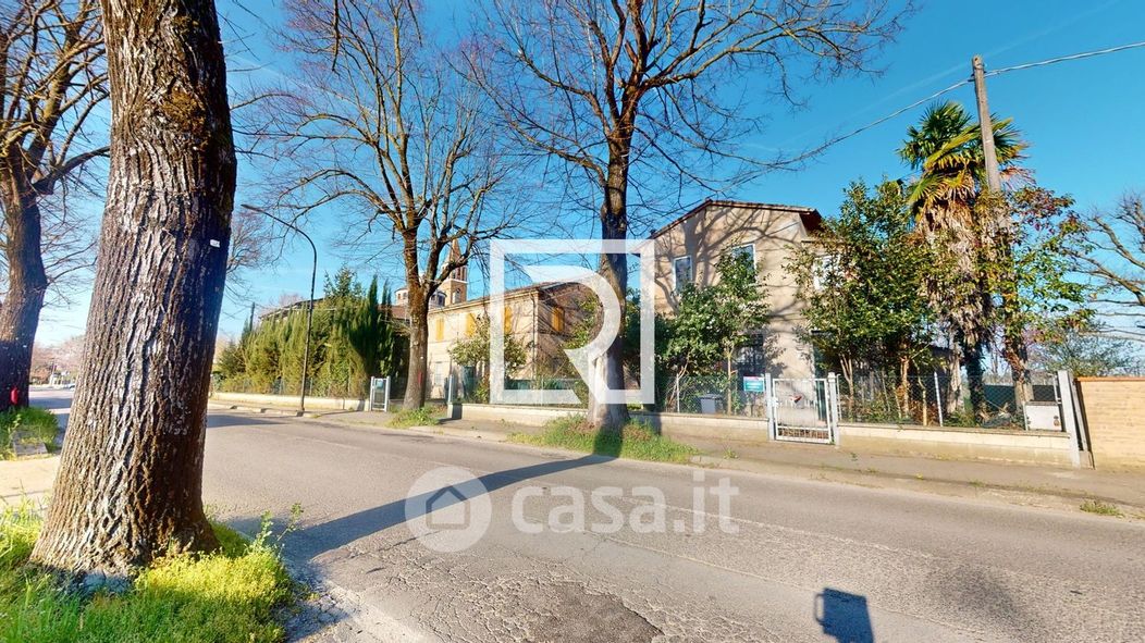 Casa Bi/Trifamiliare in Vendita in Via Lughese San Martino in Villafranca 139 a Forlì