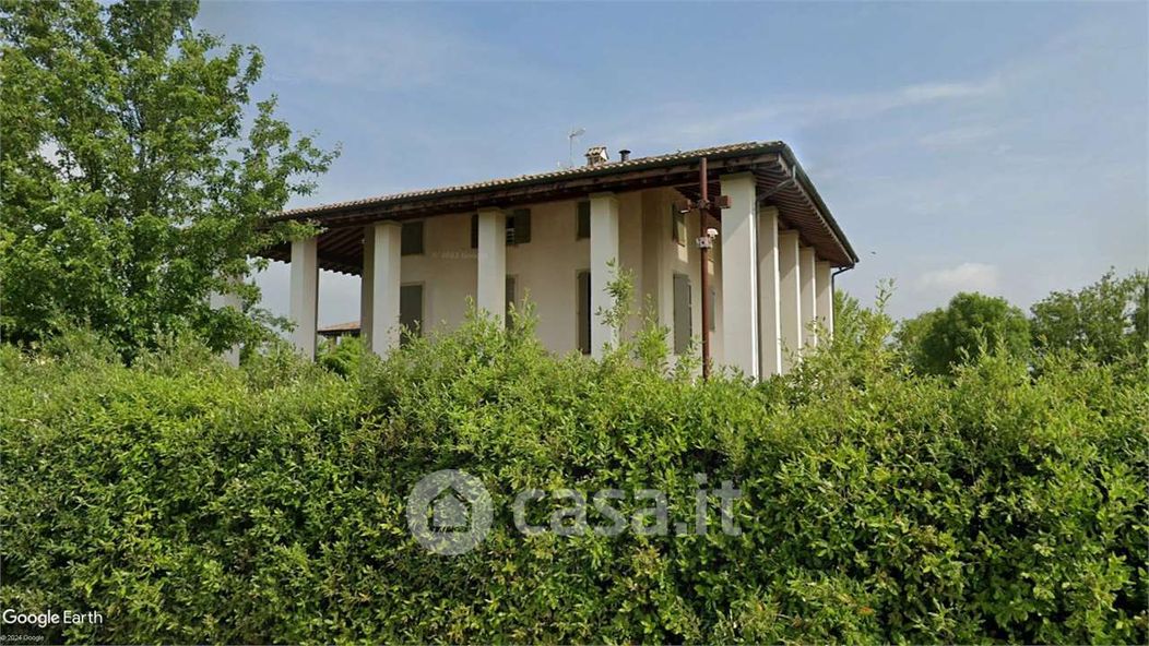 Villa in Vendita in Stradello San Marta 56 a Modena