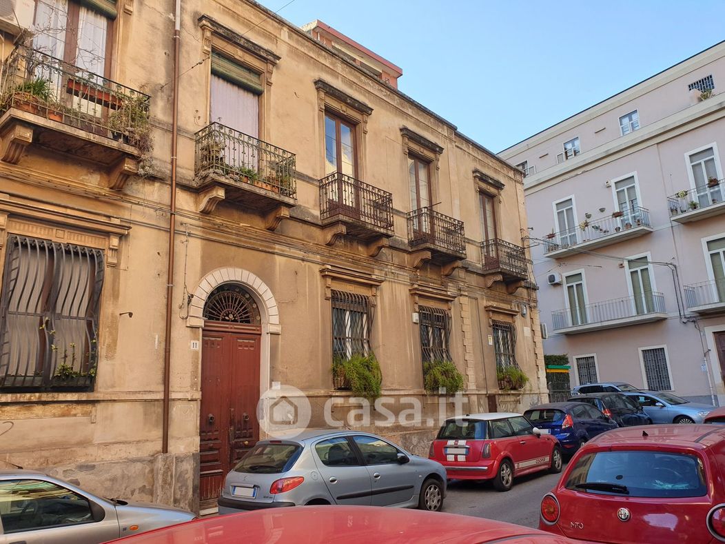 Appartamento in Vendita in Largo Rosolino Pilo a Catania