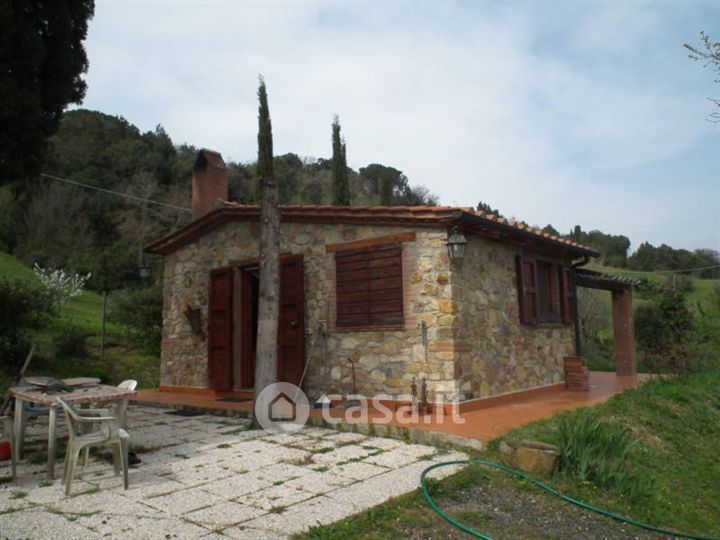 Rustico/Casale in Vendita in a Montecatini Val di Cecina
