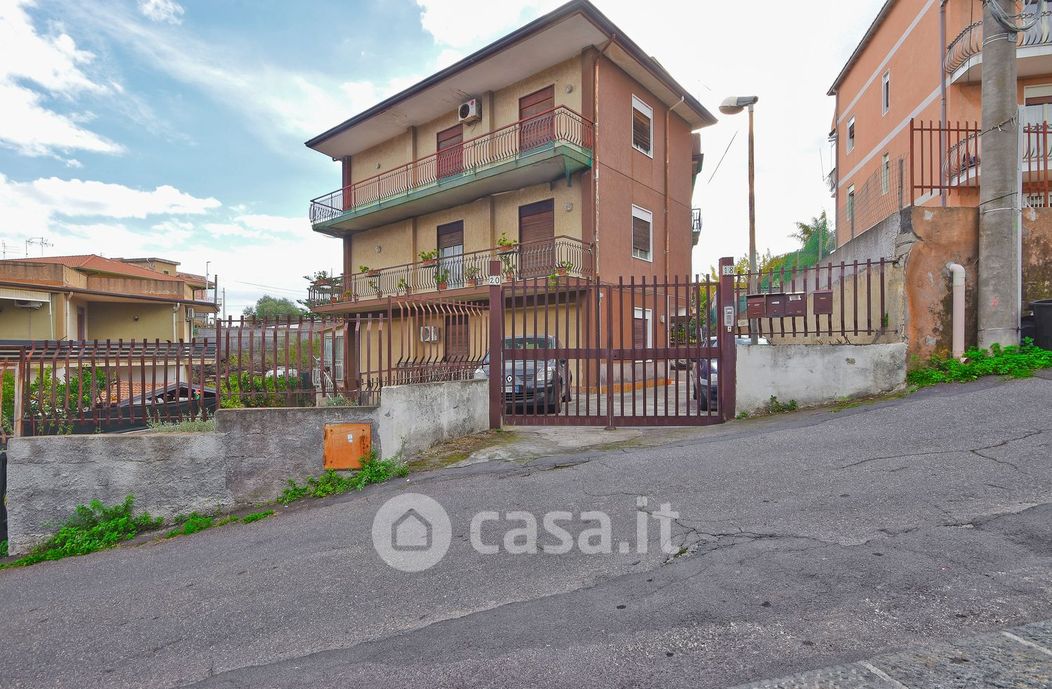 Appartamento in Vendita in Via Trinacria 18 a Catania
