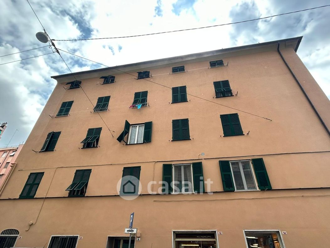 Appartamento in Vendita in Via Gino Capponi a Genova