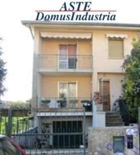 Villa in Vendita in Via del Bon 169 a Udine