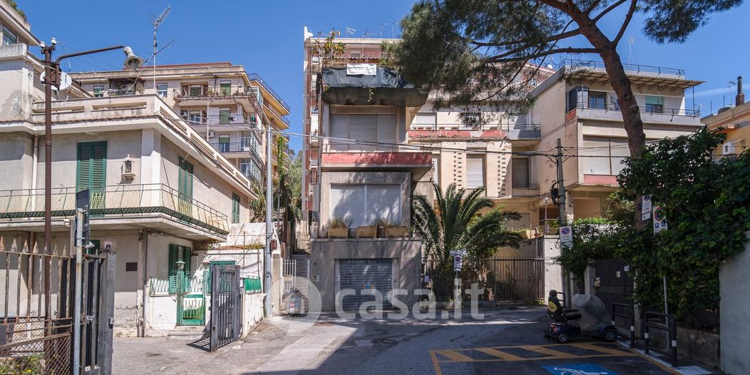 Appartamento in Vendita in Viale Regina Elena a Messina