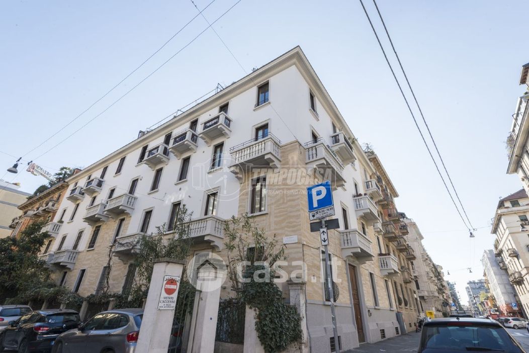 Appartamento in Vendita in Via Archimede 114 a Milano