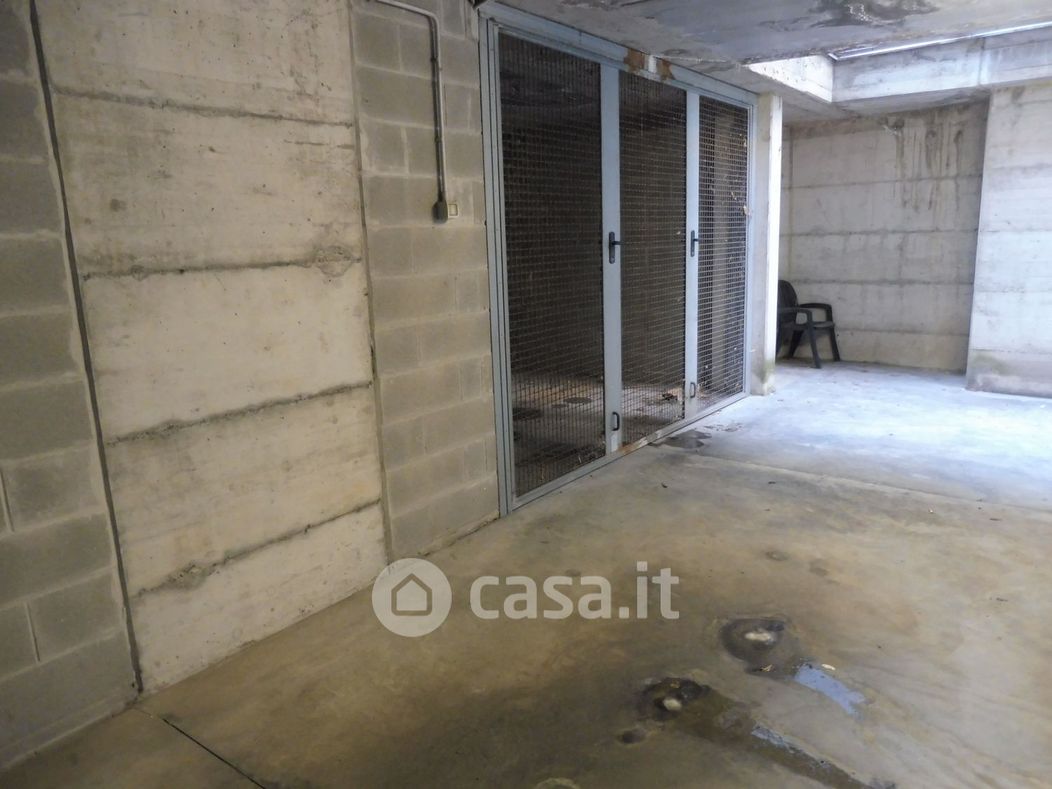 Garage/Posto auto in Vendita in a Cadelbosco di Sopra