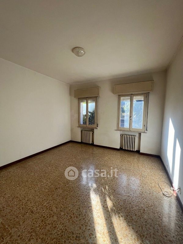 Appartamento in Vendita in Via codro a Reggio Emilia