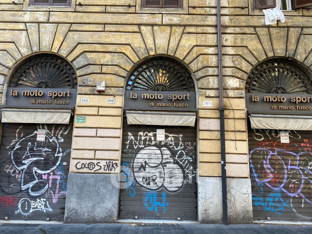 Negozio/Locale commerciale in Affitto in Via Merulana a Roma
