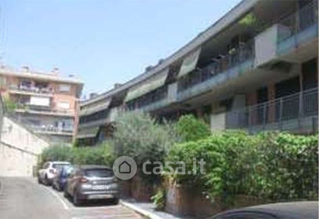 Appartamento in Vendita in Via Enrico Mancini 7 a Roma