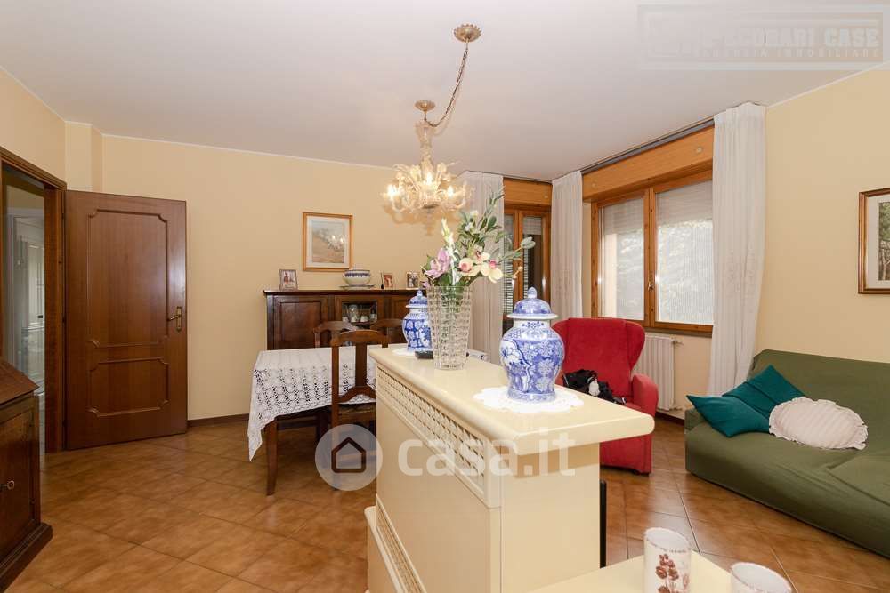 Appartamento in Vendita in Via Oristano a Modena