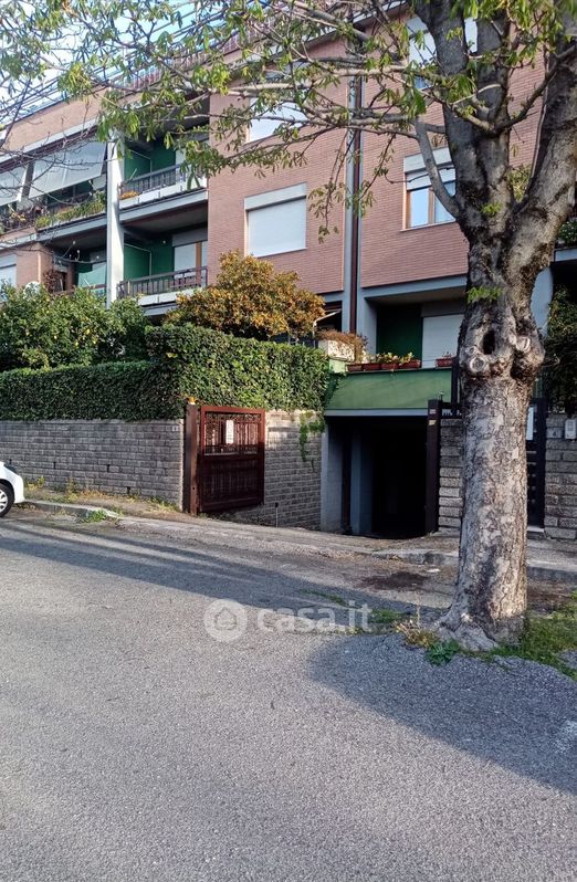 Garage/Posto auto in Vendita in Via Roma a Genzano di Roma