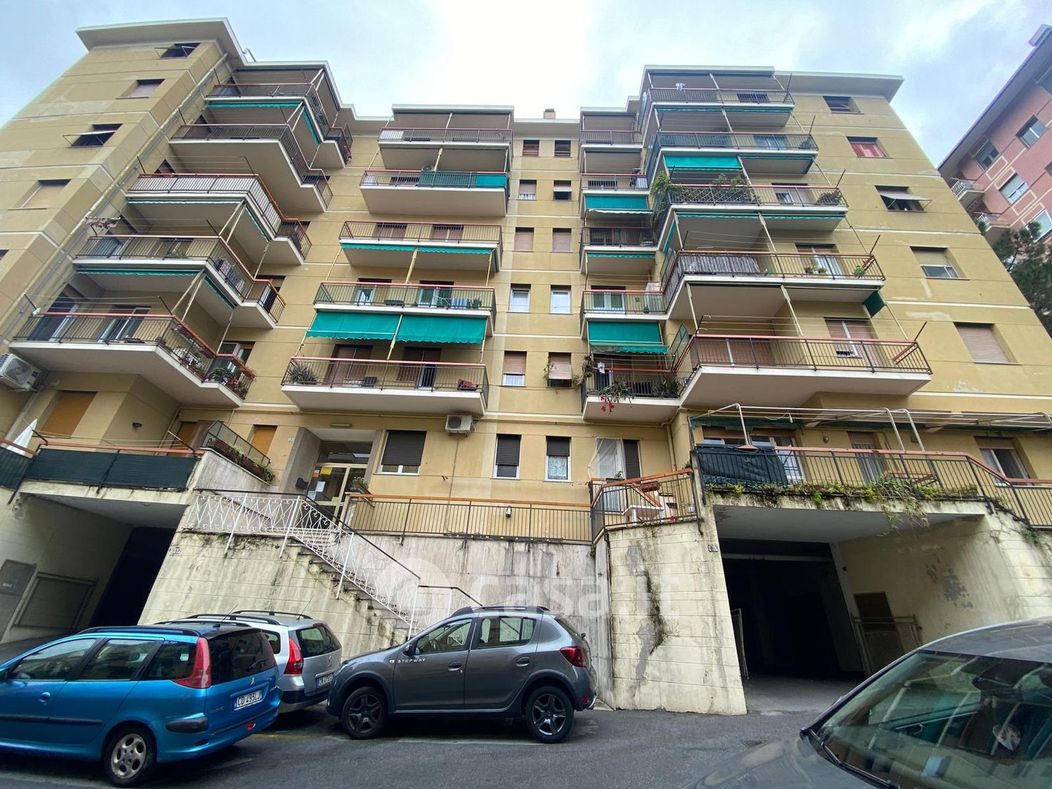 Appartamento in Vendita in Via MONTE SEI BUSI a Genova