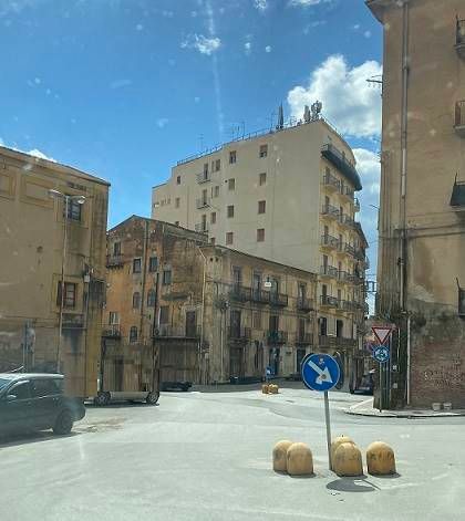 Appartamento in Vendita in Via Paolo Emiliani Giudici 12 a Caltanissetta