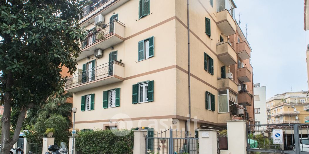 Appartamento in Vendita in Via della Pineta Sacchetti 105 a Roma