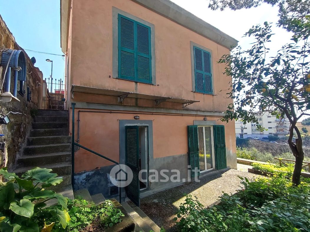 Appartamento in Affitto in Via del Marzano 6 a Napoli