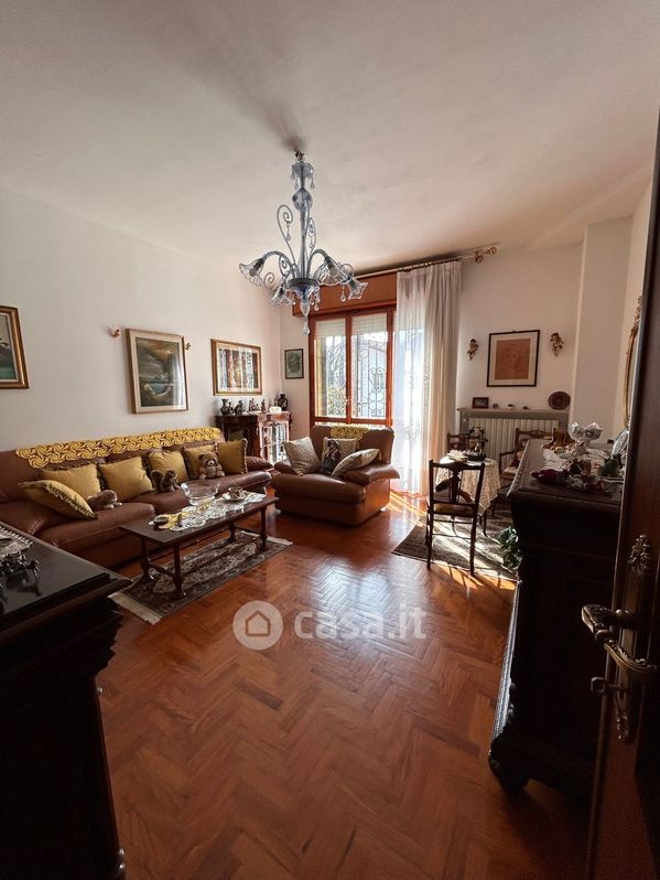 Appartamento in Vendita in Via Claudio Treves a Rimini