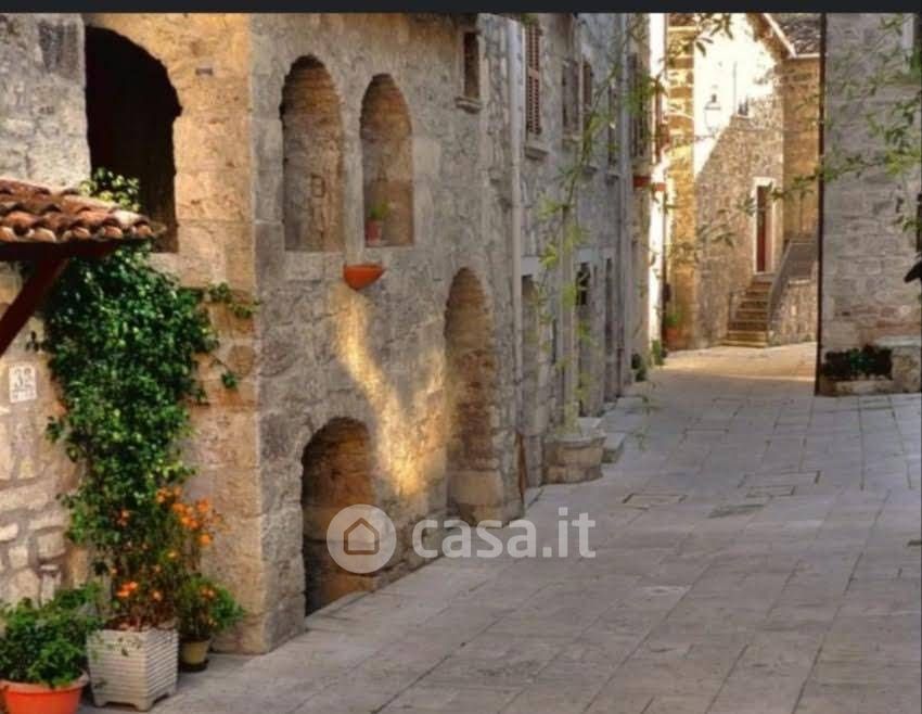 Rustico/Casale in Vendita in a Ascoli Piceno