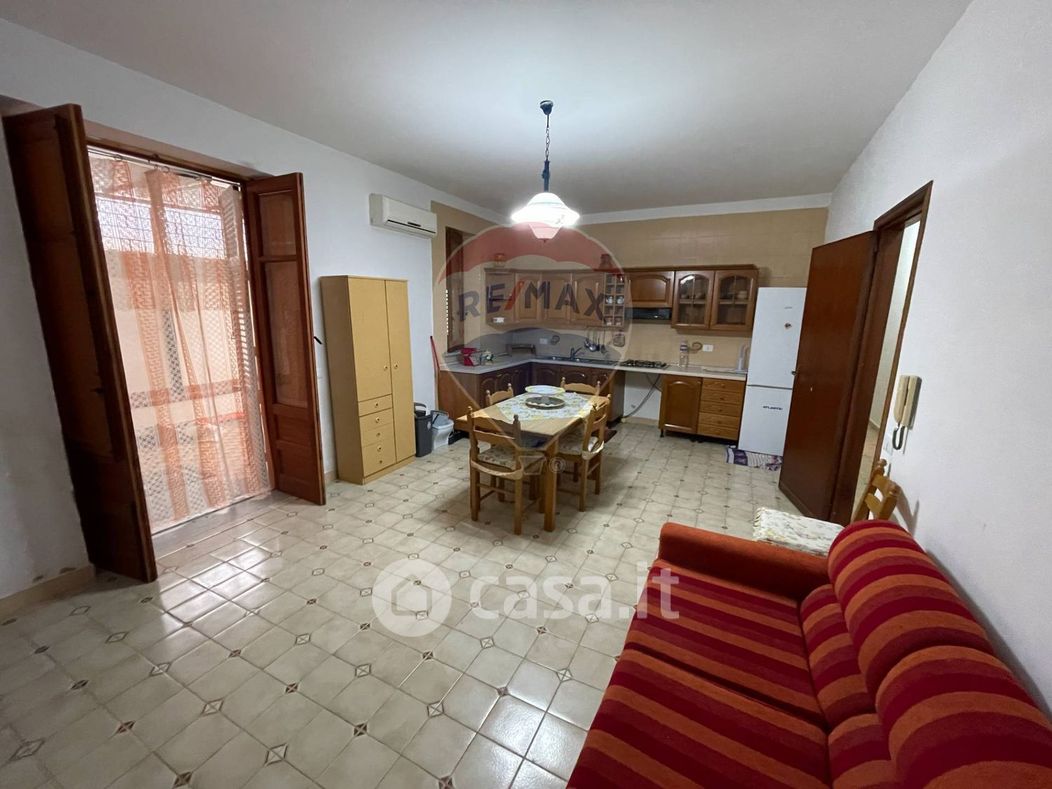 Appartamento in Vendita in Via Giosuè Carducci 36 a Bagheria