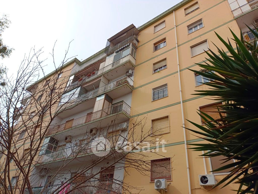 Appartamento in Vendita in Via Medaglie D'Oro a Catania