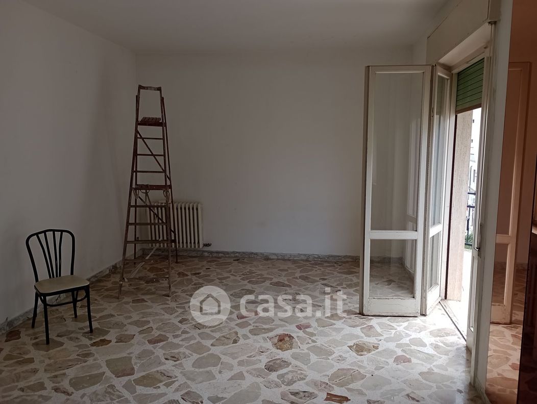 Appartamento in Vendita in Via Leonida Flascassovitti a Lecce