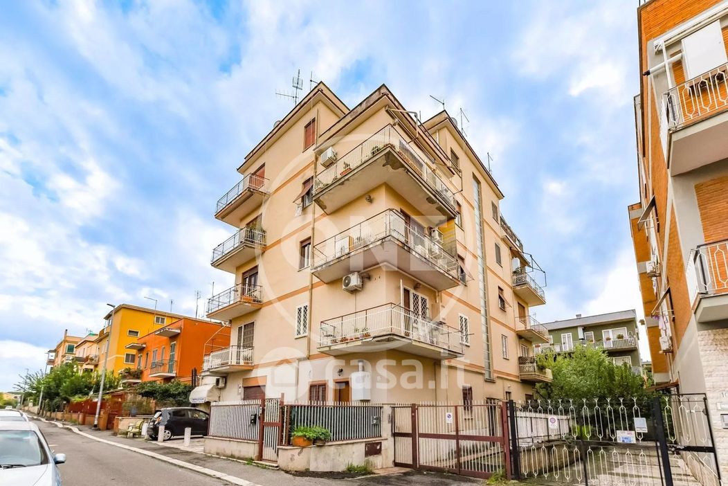 Appartamento in Vendita in Via Fossombrone 12 a Roma