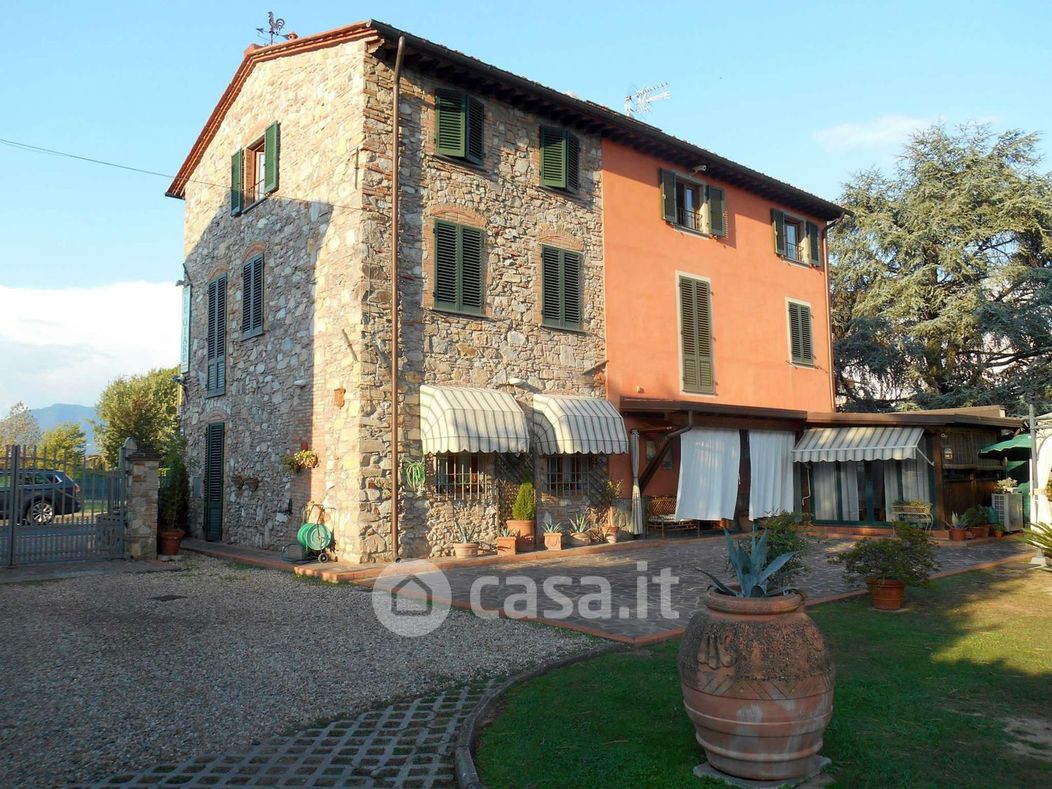 Rustico/Casale in Vendita in Via di Tempagnano 572 a Lucca