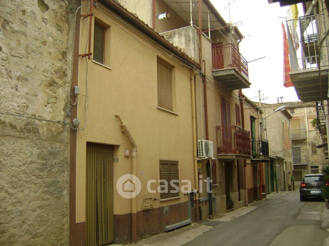 Casa indipendente in Vendita in Via Napoli 15 a Castellana Sicula