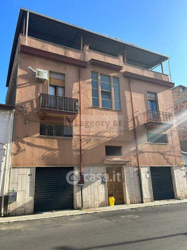 Casa indipendente in Vendita in Via Loreto 81 a Reggio Calabria