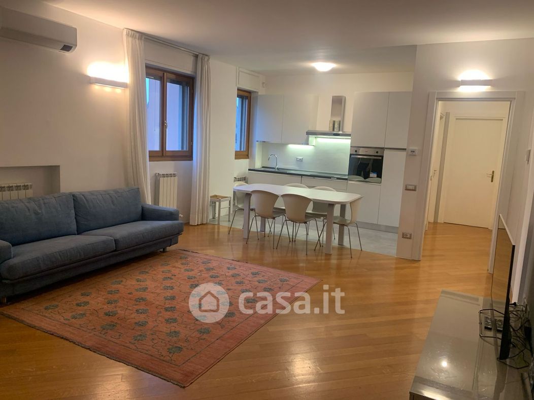 Appartamento in Affitto in Via Quarto Cagnino 18 a Milano