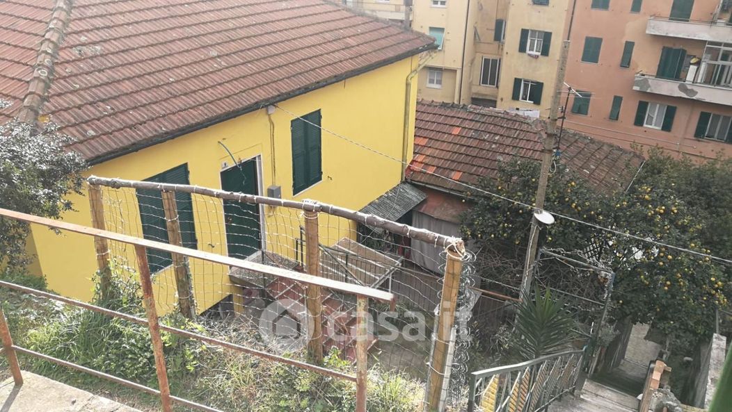 Appartamento in Vendita in Via Rollino 9 a Genova